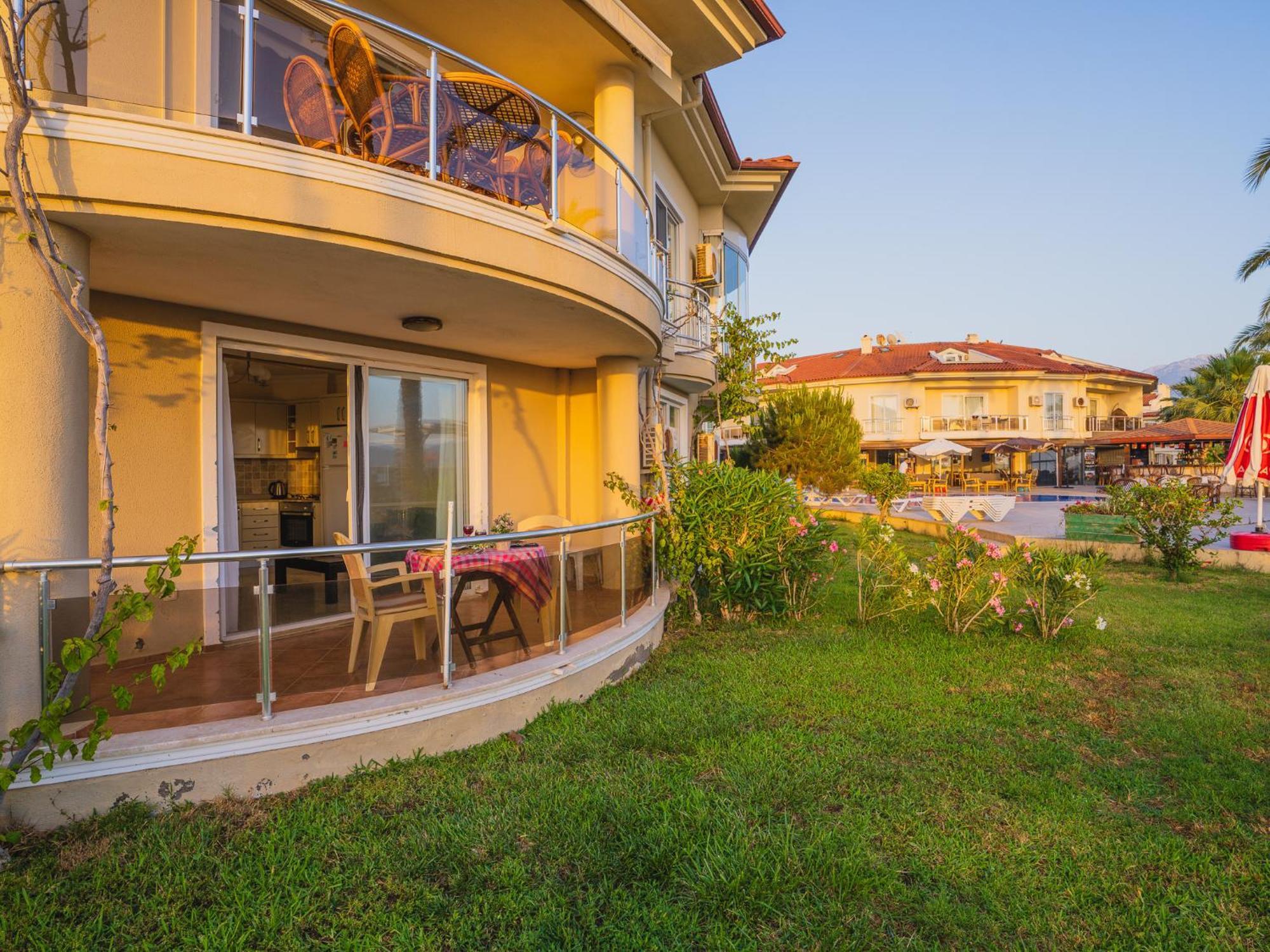 Sunset Beach Club Aqua Lettings Fethiye Bagian luar foto