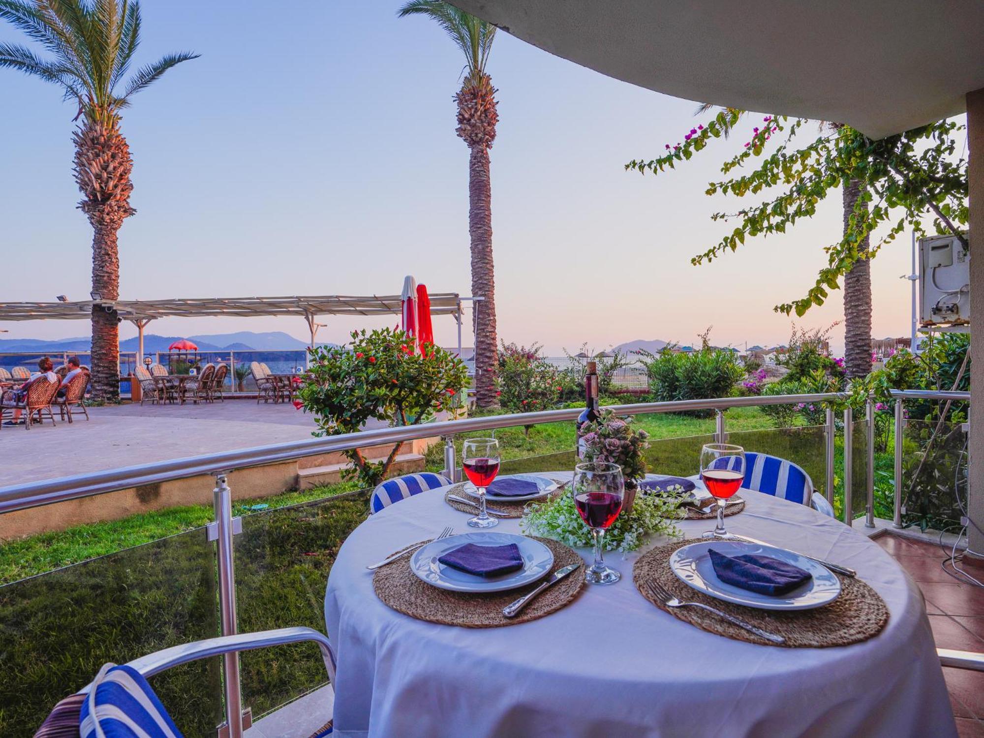 Sunset Beach Club Aqua Lettings Fethiye Bagian luar foto