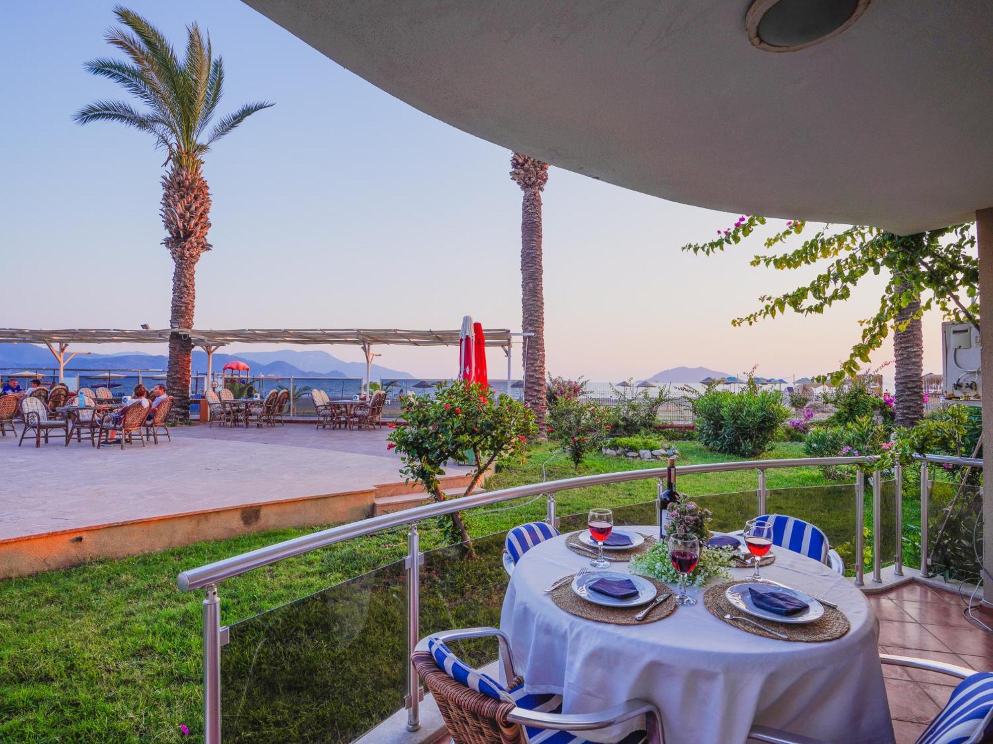 Sunset Beach Club Aqua Lettings Fethiye Bagian luar foto